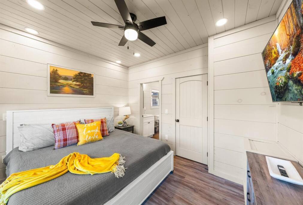 Smoky Fun Cabin Pigeon Forge Exterior photo