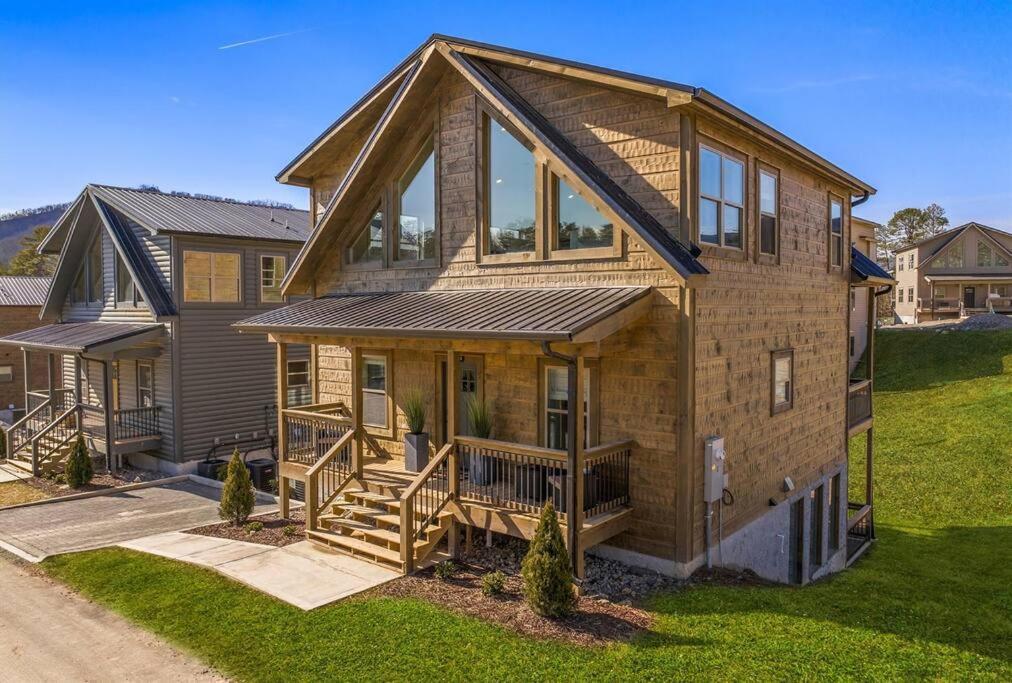 Smoky Fun Cabin Pigeon Forge Exterior photo