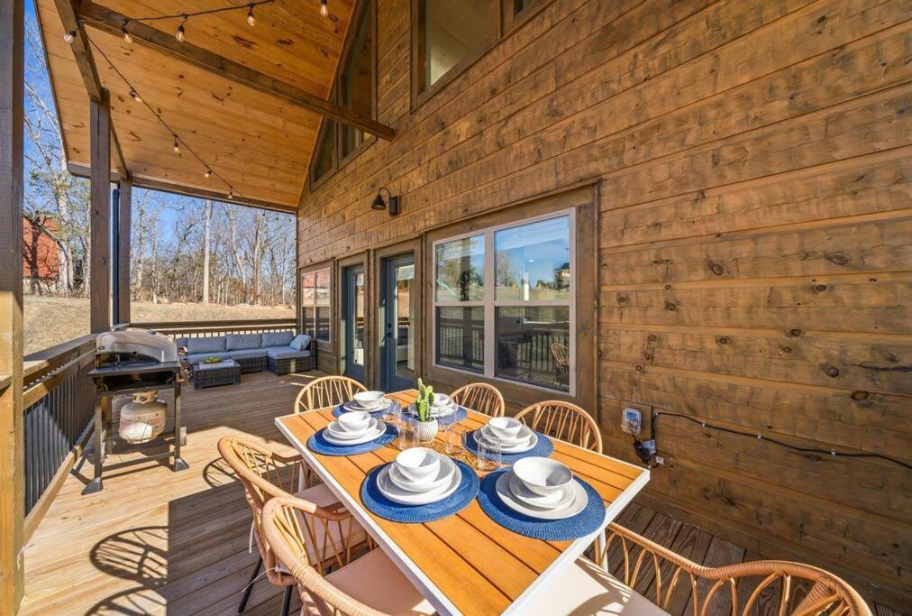 Smoky Fun Cabin Pigeon Forge Exterior photo